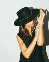 The Laura Black Chain - Portuguese Hat - Hurricane