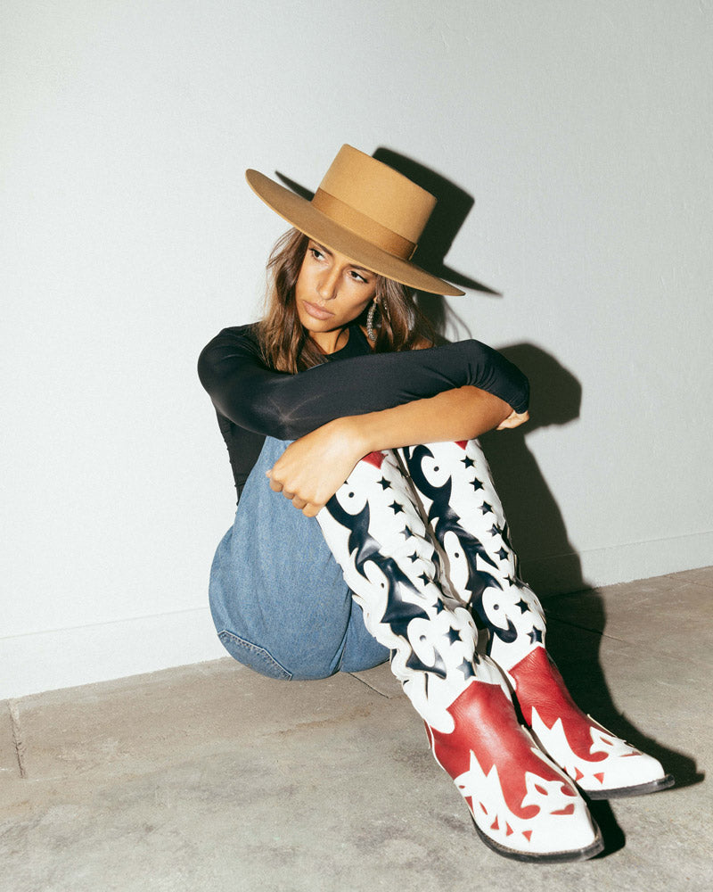 The Laura Camel - Portuguese Hat - Hurricane